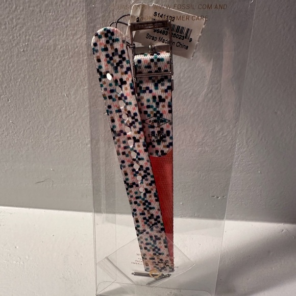 One sharp, eye catching watch strap from Fossil 🩷🩵 - Picture 3 of 3